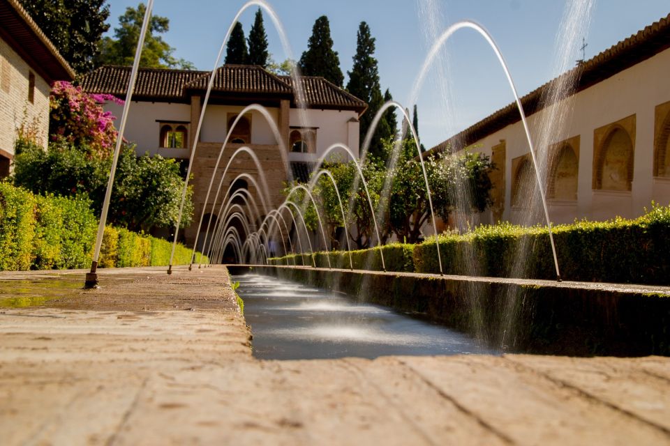 Granada - Historic Center Private Walking Tour - Languages Available and Tour Highlights