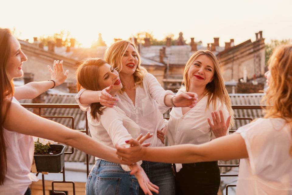 Grenoble : Bachelorette Party Outdoor Smartphone Game - Game Details and Accessibility