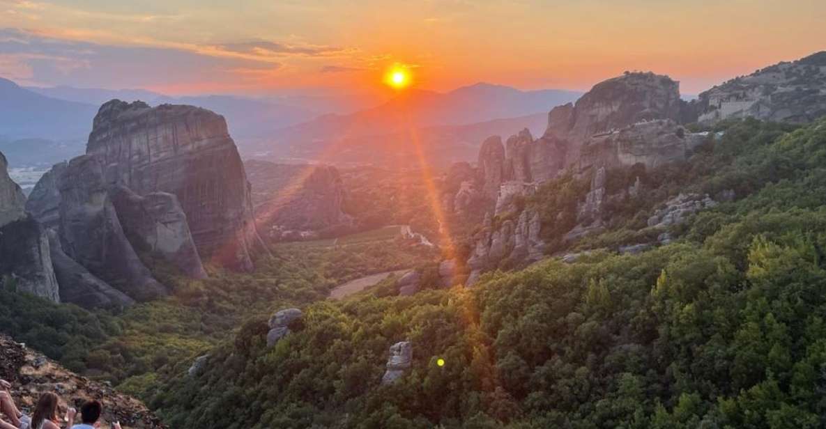 Kalabaka or Kastraki: Meteora Sunset Tour - Experiences Included