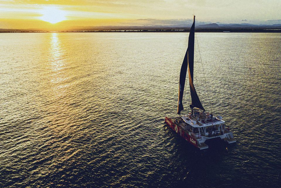 La Grande Motte: Camargue Sunset Catamaran Tour With a Drink - Experience the Camargue Sunset