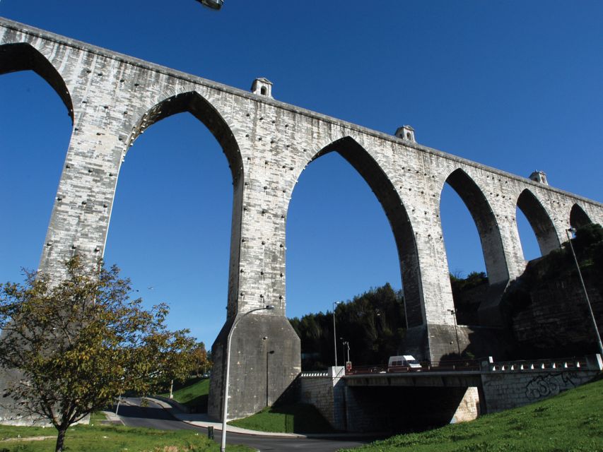 Lisbon: Cristo Rei, Belém, Aqueduct, and LxFactory Van Tour - Tour Details