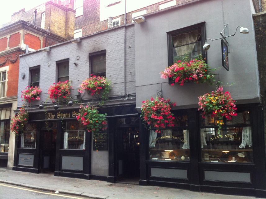 London: Private Tour Of Historic Pubs With A Friendly Guide - Language and Group Size