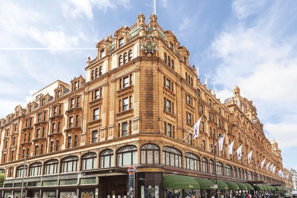 London Vintage Bus Tour and Cream Tea at Harrods - Experience