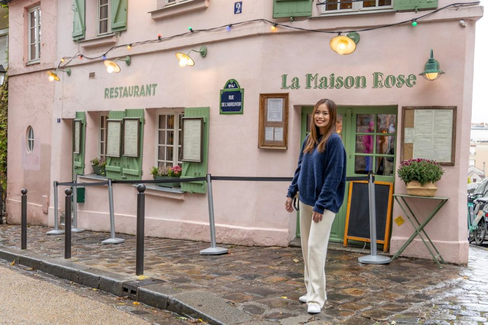 Montmartre Sacre Coeur Area Photoshoot by Paris Photographer - Private Photoshoot Experience Details