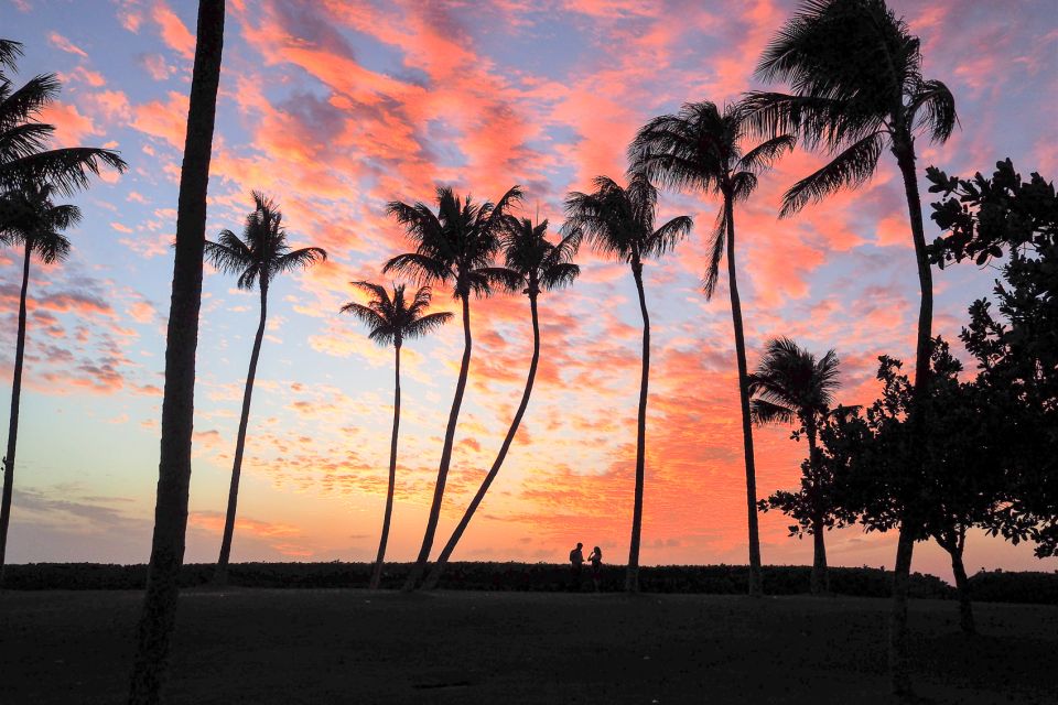 Oahu: Sunset Cruise of West Oahu With Drinks and Appetizers - Onboard Experience