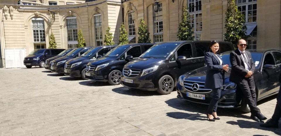 Paris : Luxury Private Transfer to Disneyland - Luxury Amenities and Vehicle Options