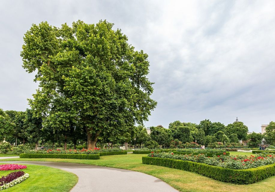 Salzburg: Day Trip to Munich Private Guided Tour - Inclusions