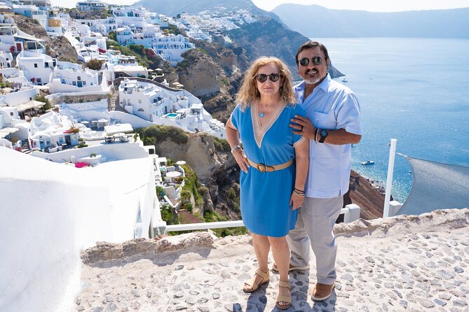 Santorini Highlight Private Tour 6 Hours - Tour Guide Expertise