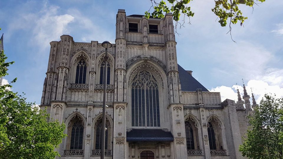 Soothing Corners of Leuven - Romantic Tour - Town Hall Grandeur Experience