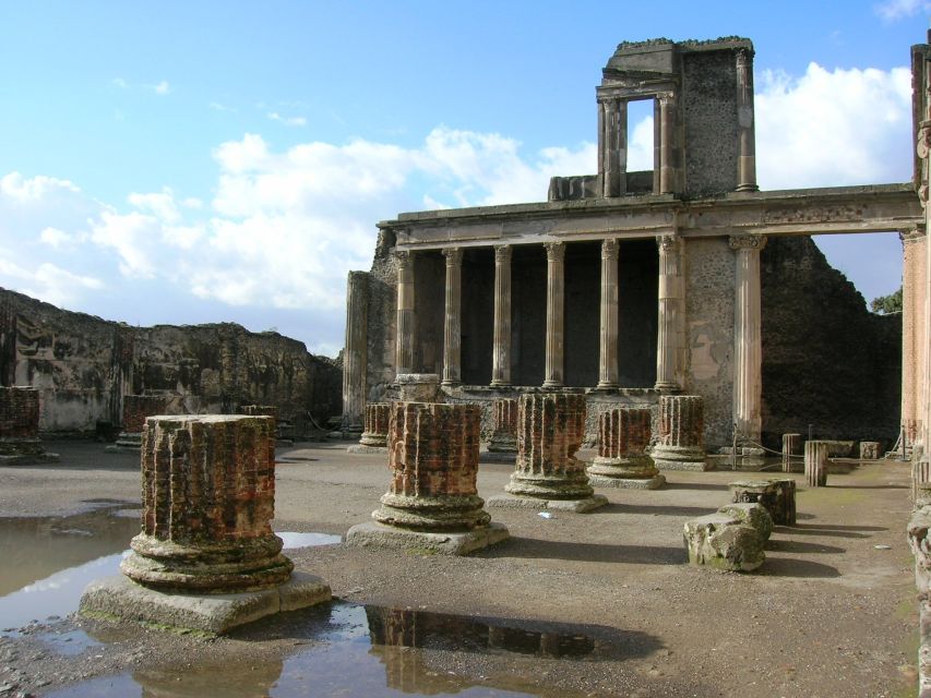 Tour: Pompeii Ruins & Archaeological Museum in Naples - Language Options Available