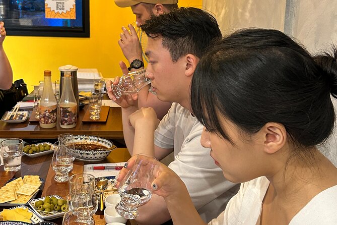 Traditional Soju Class and Makgeolli Tasting in Seoul - Tasting Tradition in Seoul