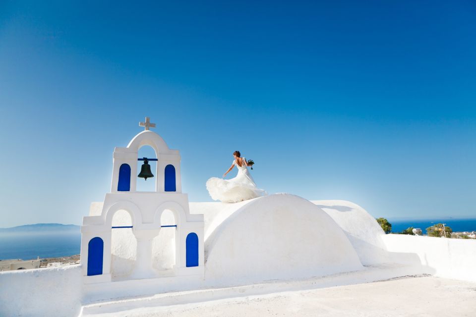 Unique Wedding Photos in Oia Village - Availability and Reservation