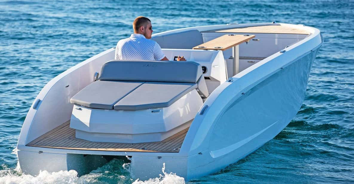 Boat Rental in Santa Maria Di Leuca · Mana 23 () - Amenities Included