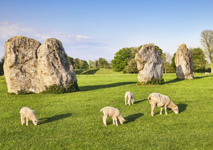 From Bath: Stonehenge & the Cotswolds Day Tour With Entry - Itinerary