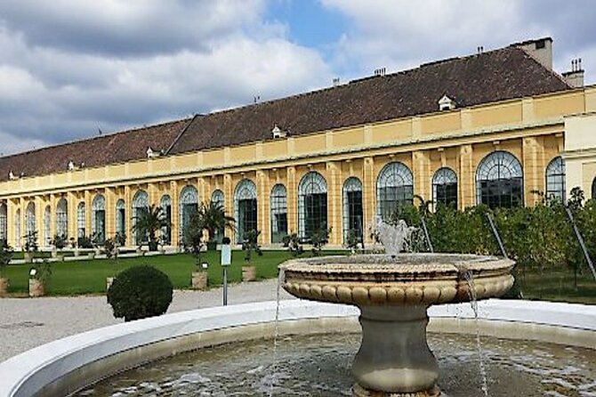 Fun & Mobile Scavenger Hunt Through the Schönbrunn Palace Park - Mobile App Instructions