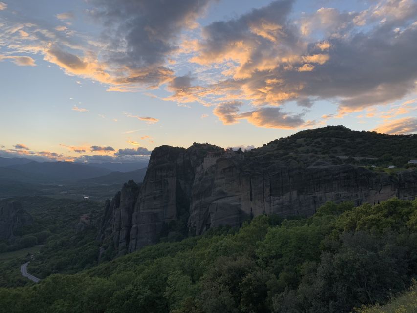 Kalabaka or Kastraki: Meteora Sunset Tour - Booking Information