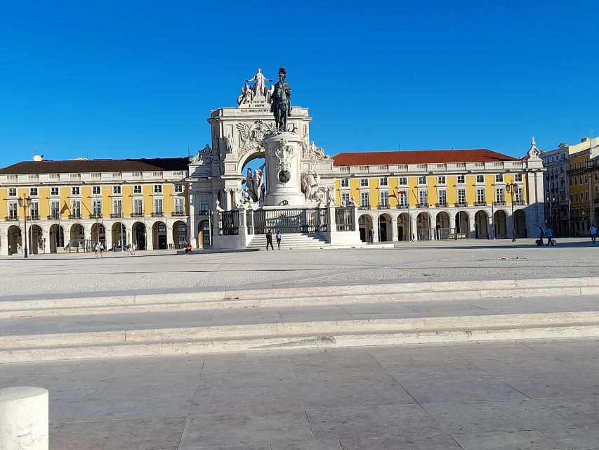 Lisbon: Private Tuk-Tuk Tour - Inclusions