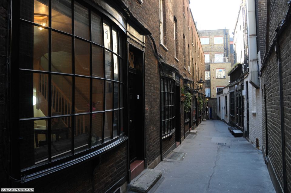 London: Harry Potter Walking Tour and Wand Making Class - Not Suitable for