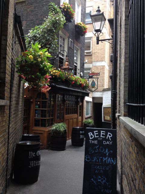 London: Private Tour Of Historic Pubs With A Friendly Guide - Meeting Locations and Highlights