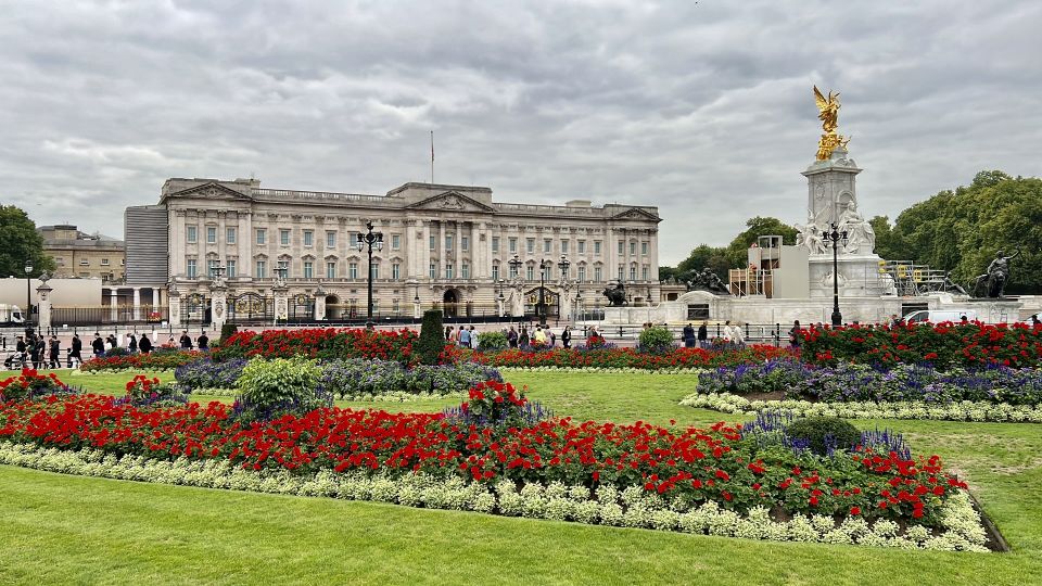 London: Tower of London Opening Ceremony & Westminster Tour - Tour Features