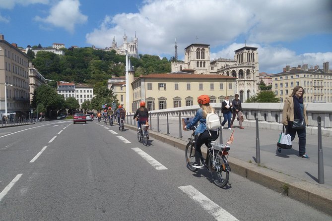 Lyon Small Group Guided Electric Bike Tour With Food Tasting - Traveler Experience