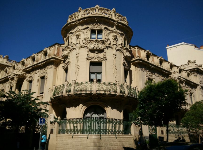 Madrid: Off The Beaten Path Private Walking Tour - Accessibility and Cancellation Policy