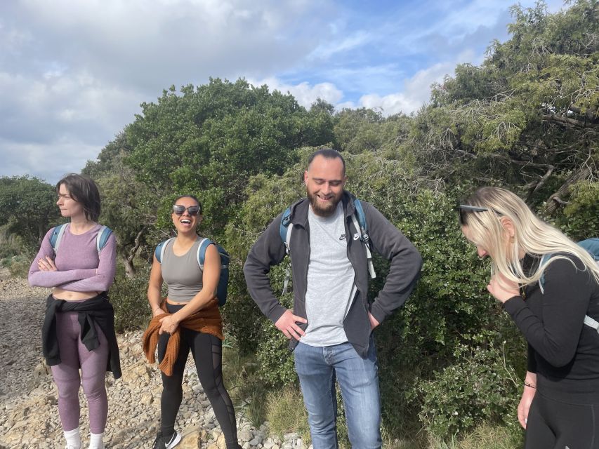 Montpellier: Half-Day Hiking Tour of Pic Saint Loup & Picnic - Itinerary