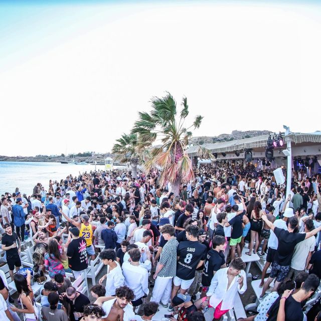 Mykonos: Best Beach Clubs Crawl Day Party - Paradise Beach Club Fun