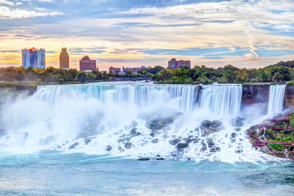 Niagara Falls: Canadian Side Day Trip With Maid of the Mist - Review Summary