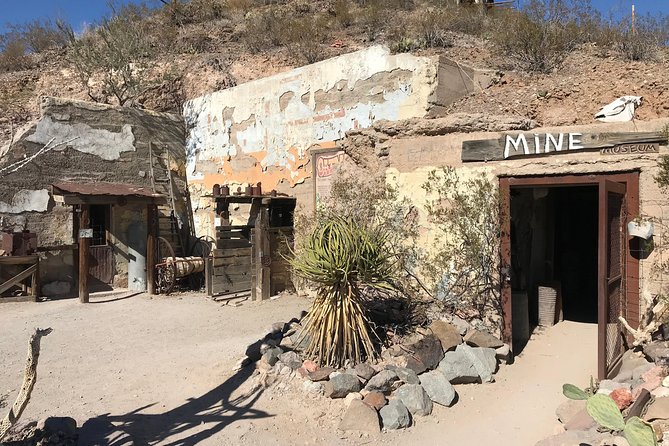 Oatman Mining Camp, Burros, Museums & Scenic RT66 Tour Small Grp - Tour Guide Expertise and Transportation