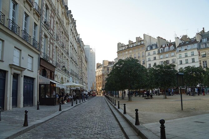 Paris Ile-de-la-Cité Walking Tour: Max 6 People Group or Private - Visit the Marais District