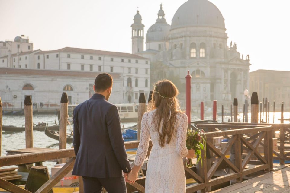 Perfect Private Venice Tour With Gondola Photoshoot - Full Description