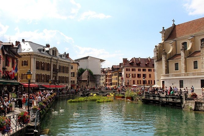 Private Full Day Tour of Perouges and Annecy From Lyon With Hotel Pick-Up - Booking Information