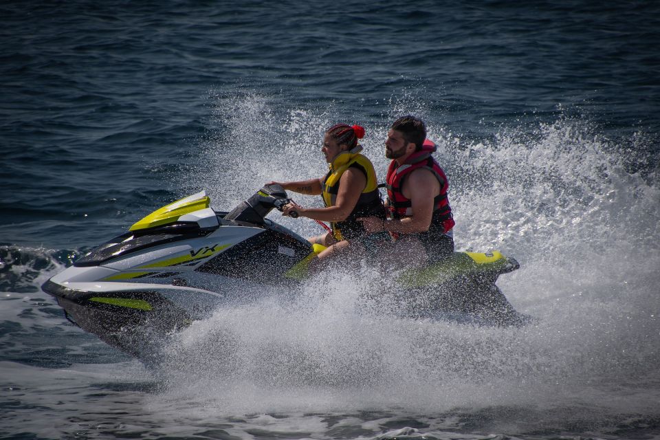 Santorini: Perivolos Beach Jet Ski Rental - Inclusions and Features Provided