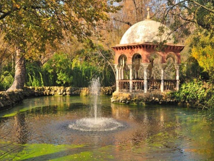 Seville: Horse Carriage Sightseeing Tour With Guide - Tour Description