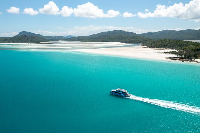 The Big Island Day Tour: Full Day Tour to Whitehaven Beach - What to Expect Onboard