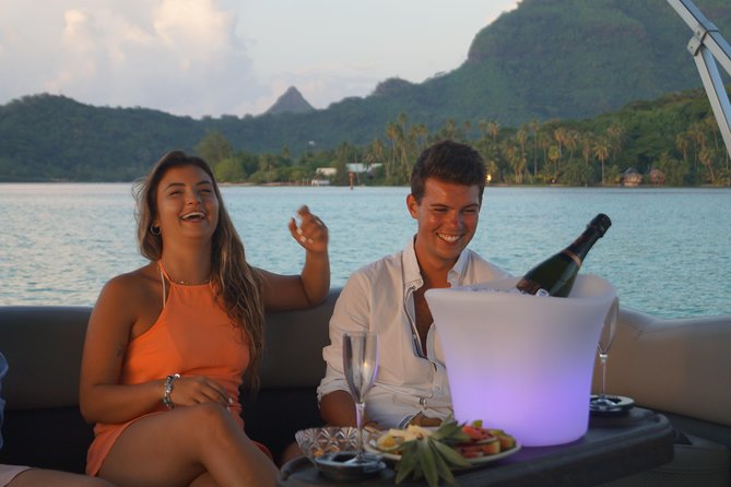 Toa Boat Bora Bora Private Sunset On Majestic Pontoon Boat - Private Pontoon Boat Features