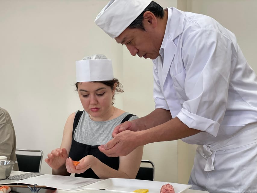 Tokyo Best Cooking Class! Sushi Making Experience in Tsukiji - Activity Description