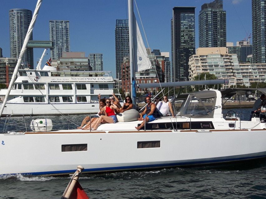 Toronto: Summer Sailstice Festival Sail - Group Size and Language