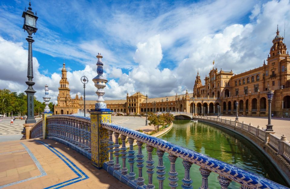 Transfer to Seville From Lisbon - Features and Inclusions