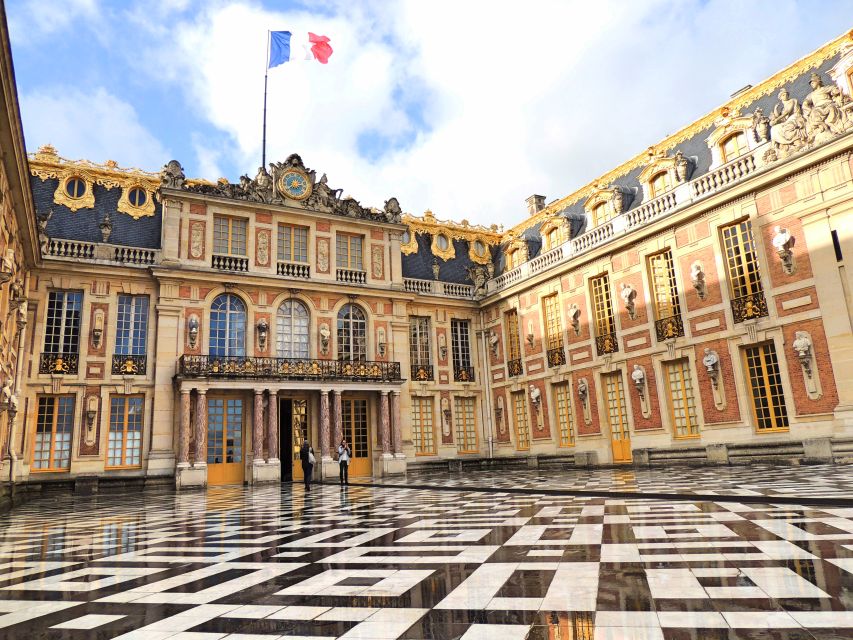 Versailles: Skip-The-Line Guided Palace Tour W/ Gardens - Meeting Point and Information