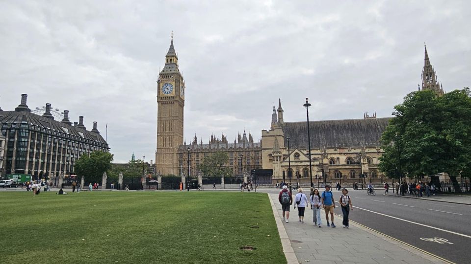 VIP Skip the Line Westminster Abbey & The Crown Highlights - Tour Description