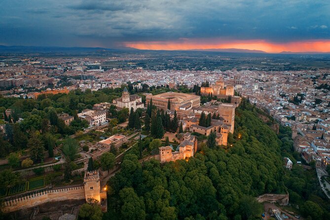 Alhambra With Nazaries Palaces Private Tour - Tour Benefits and Flexibility