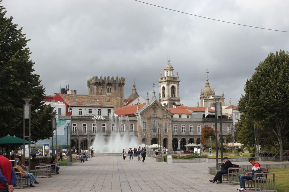 BRAGA: TOUR HD BRAGA SEDAN - Booking and Reservation Information