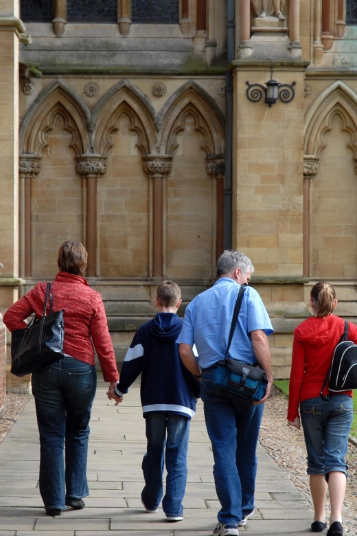 Cambridge: English Local Guided Walking Tour - University Insights