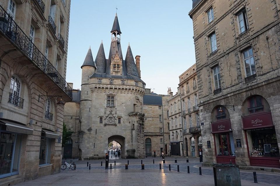 E-Scavenger Hunt: Explore Bordeaux at Your Own Pace - Discover Bordeauxs Hidden Gems