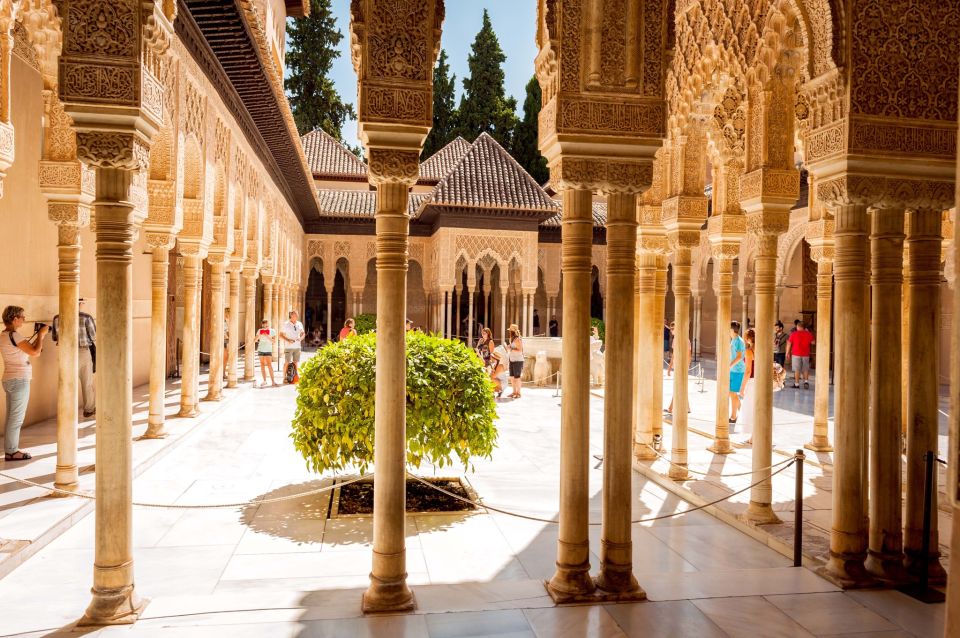 Fast-Track Alhambra & Nasrid Palaces Guided Tour - Inclusions