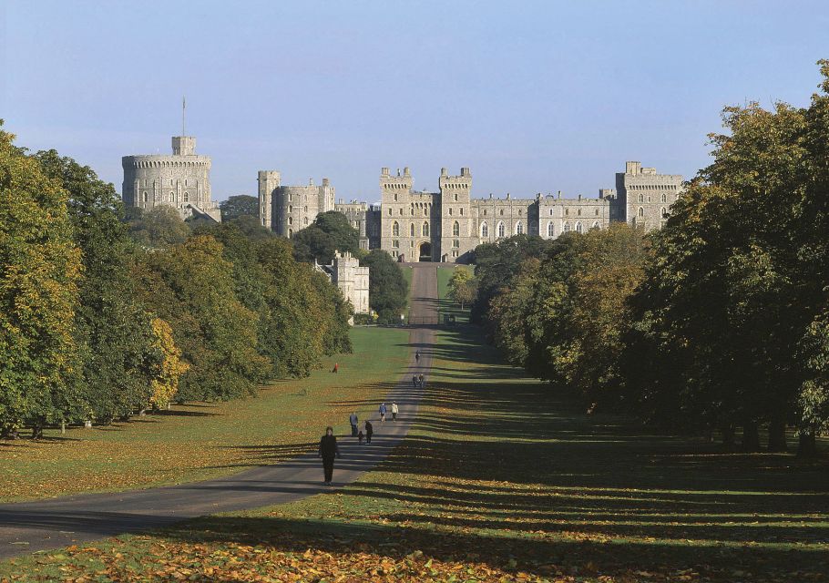 From London: Windsor, Oxford & Stonehenge Full-Day Trip - Meeting Point