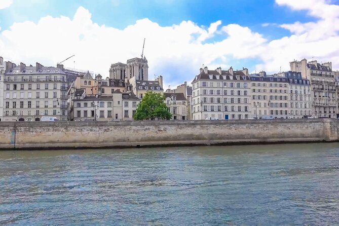 Guided Boat Cruise on Paris Seine, Optional Eiffel Tower Dinner - Itinerary and Landmarks