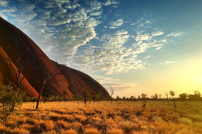 Highlights of Uluru Including Sunrise and Breakfast - Exploring Uluru-Kata Tjuta National Park